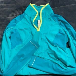 Lululemon running shirt
